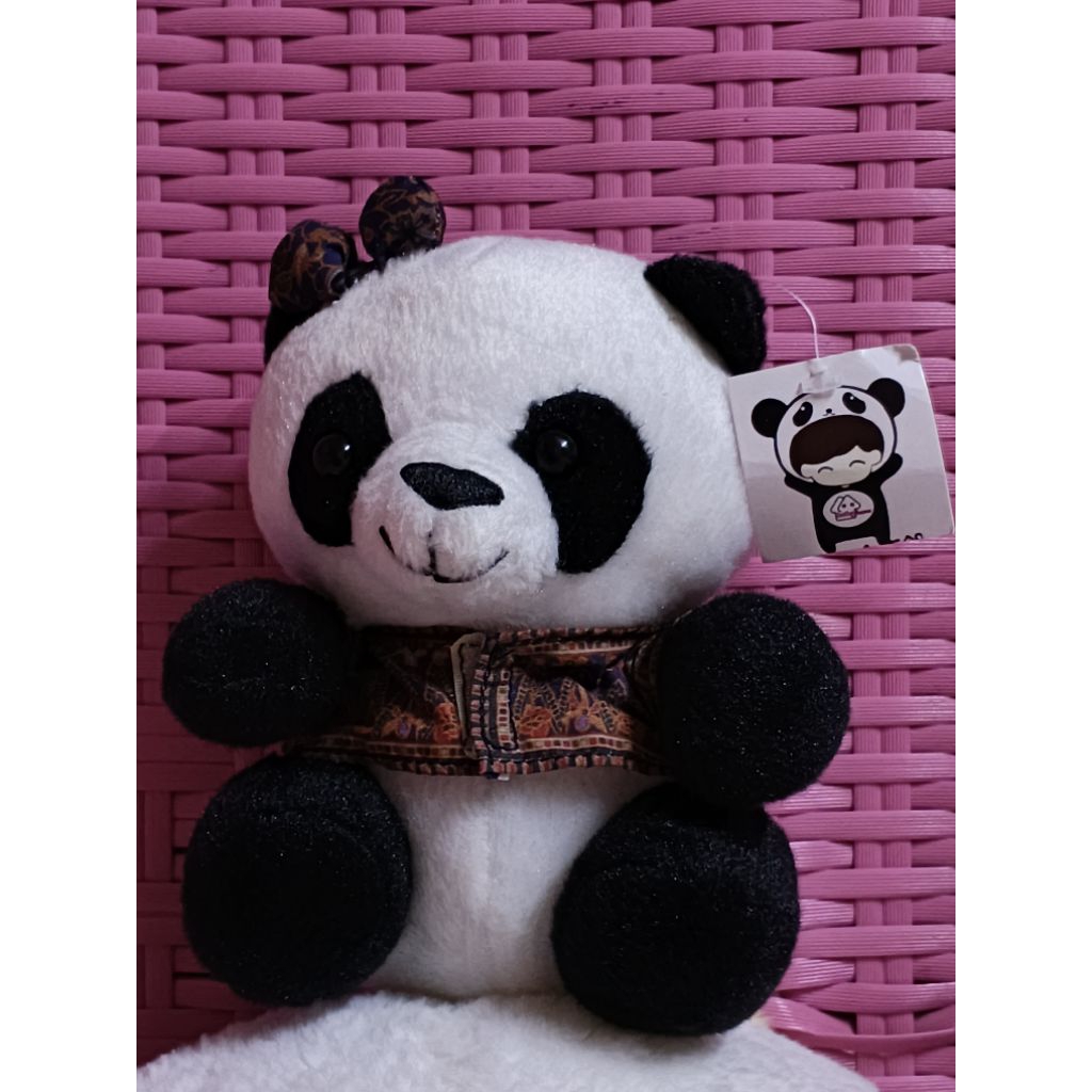 boneka panda costum batik