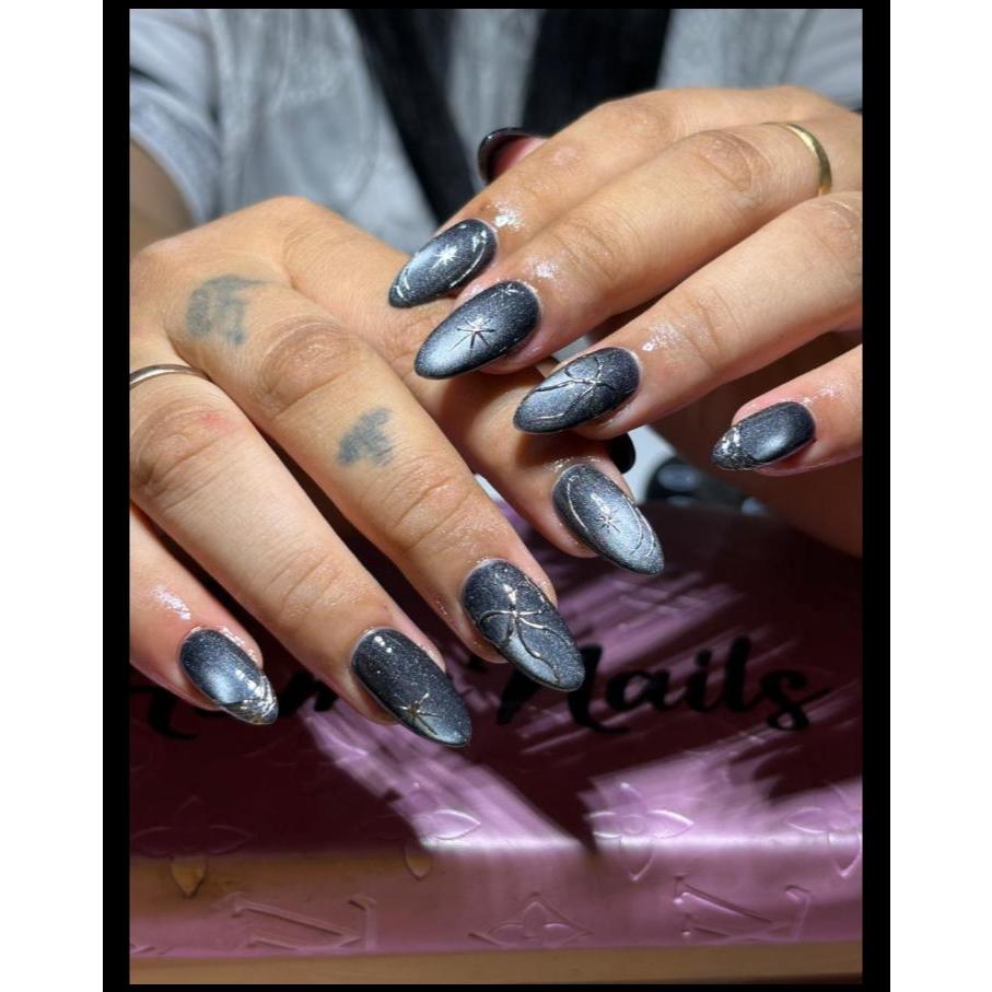 Press On Nails Motif
