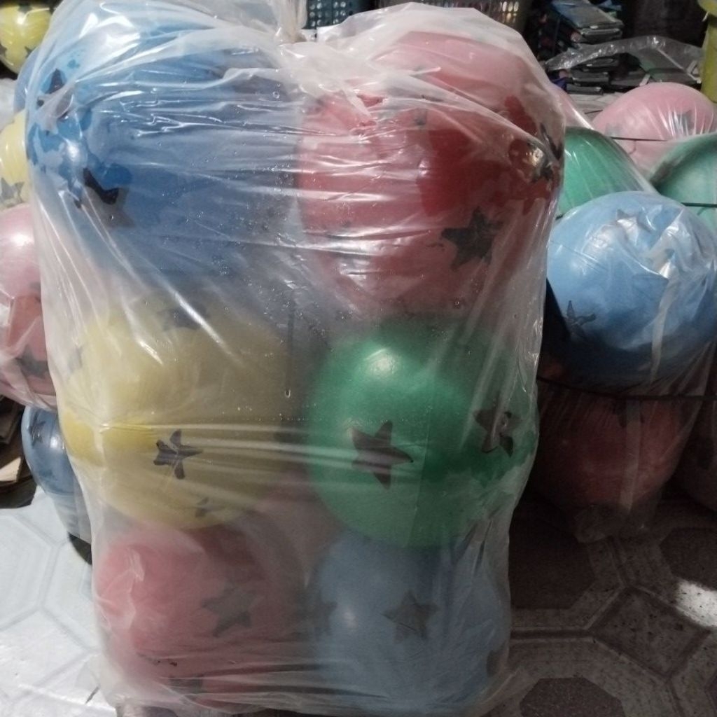 Bola Plastik Warna Warni