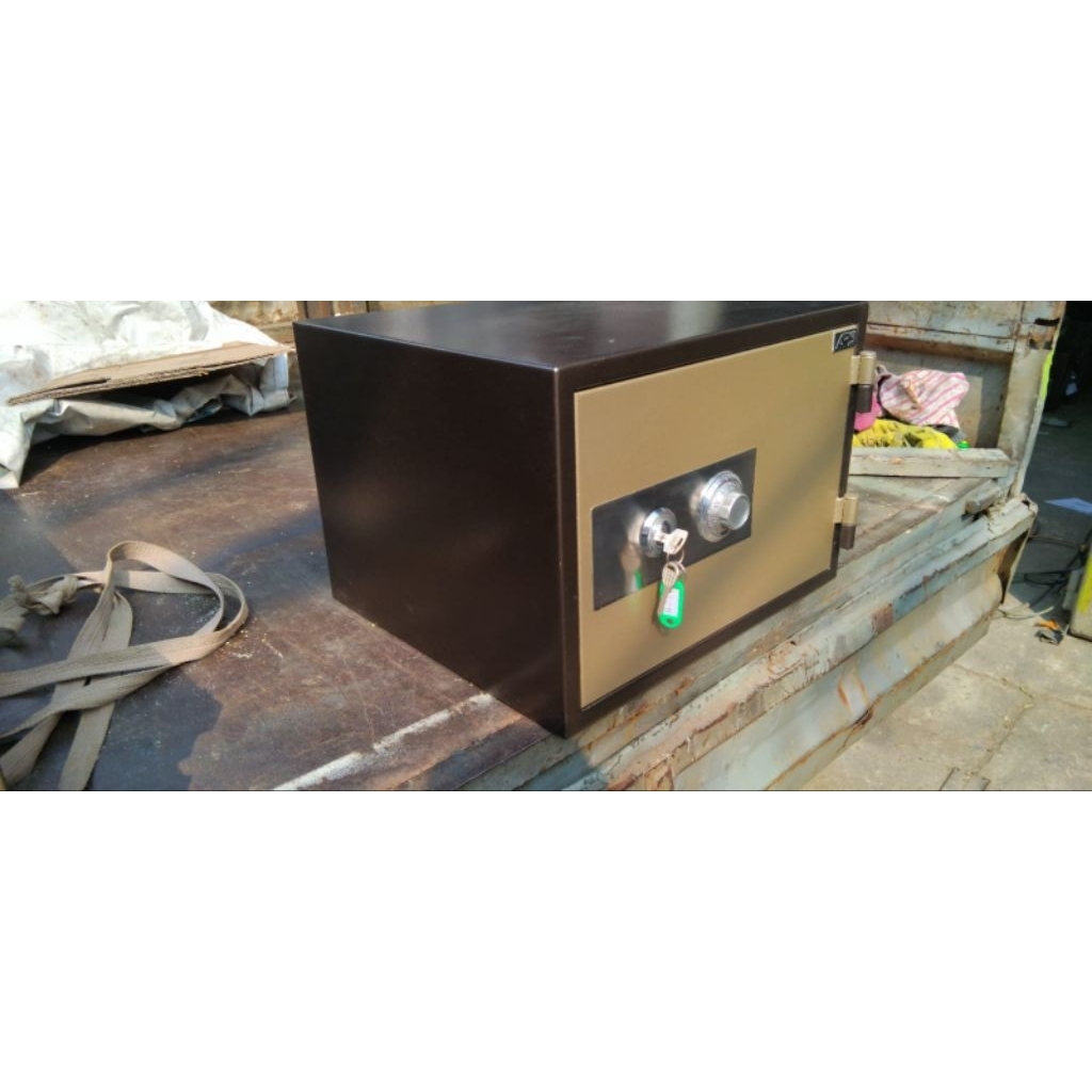 Brankas merk APS 36CM