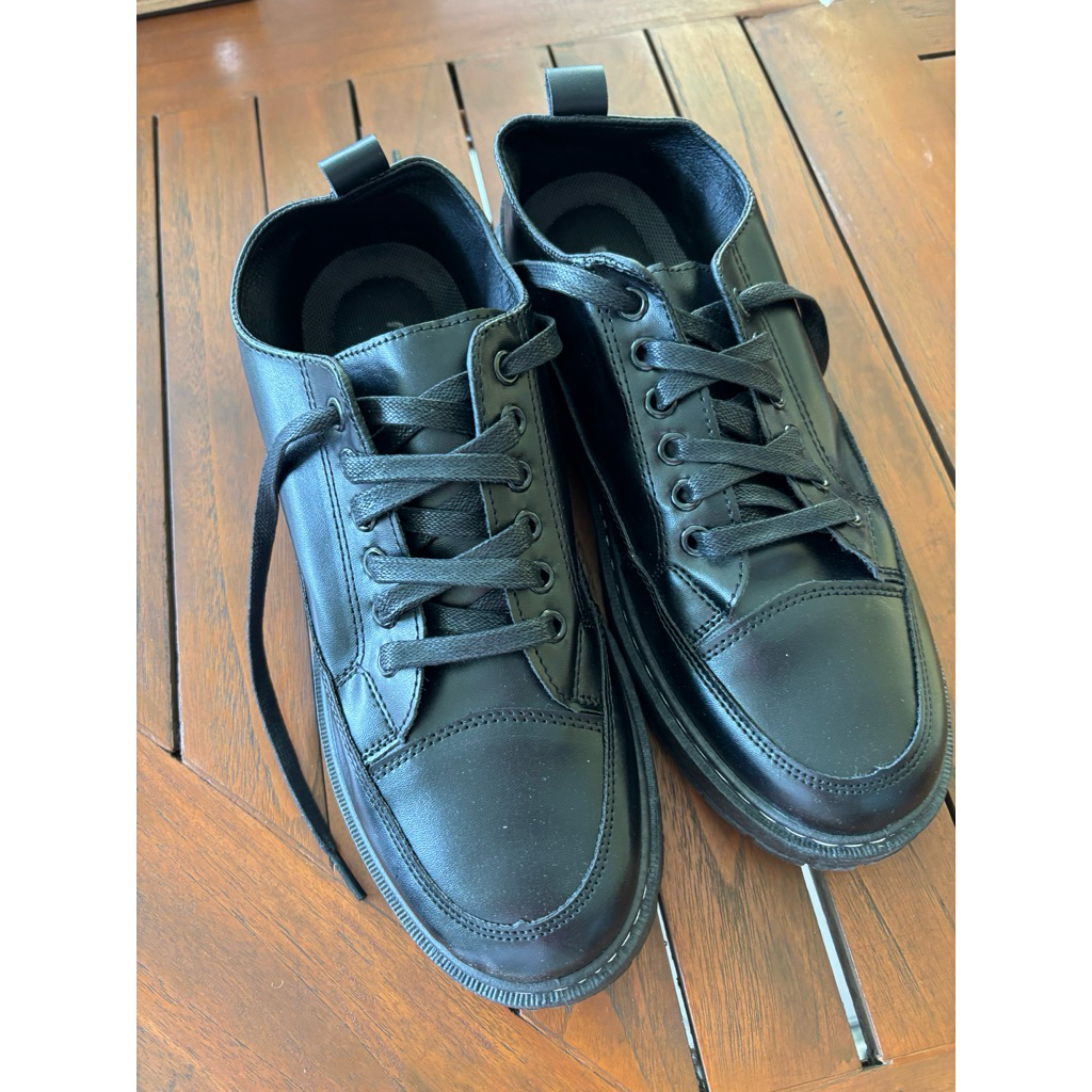 Sepatu Pantofel