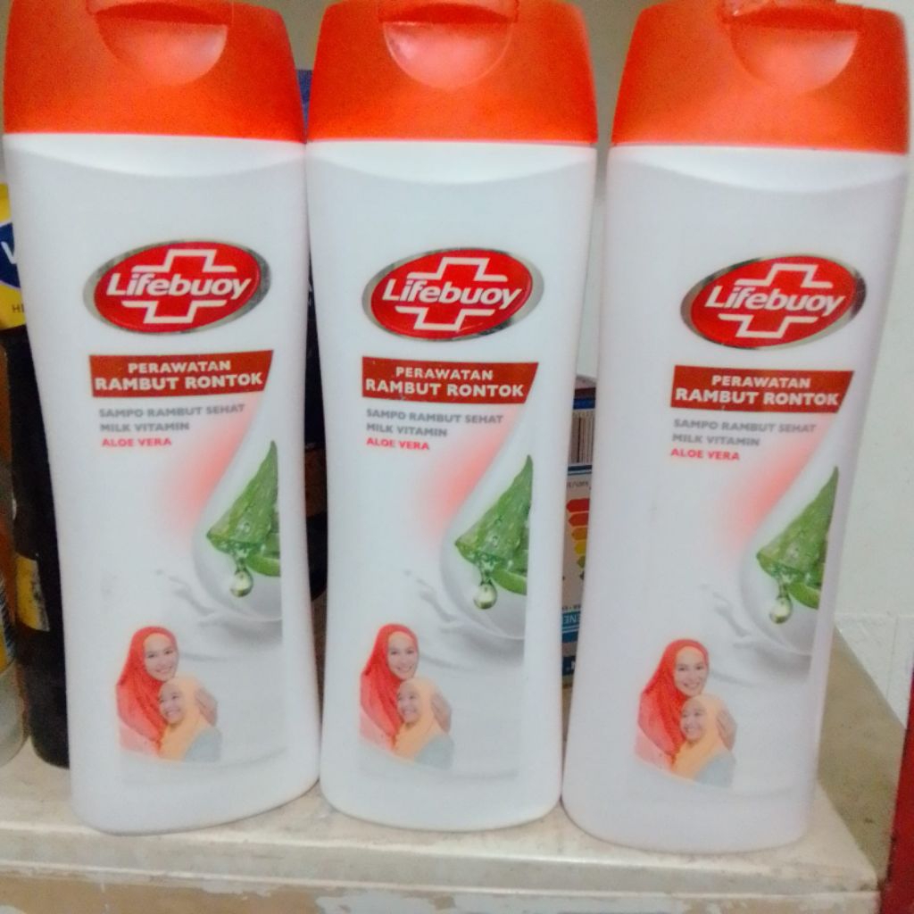 Lifebuoy Perawatan Rambut Rontok 340ml