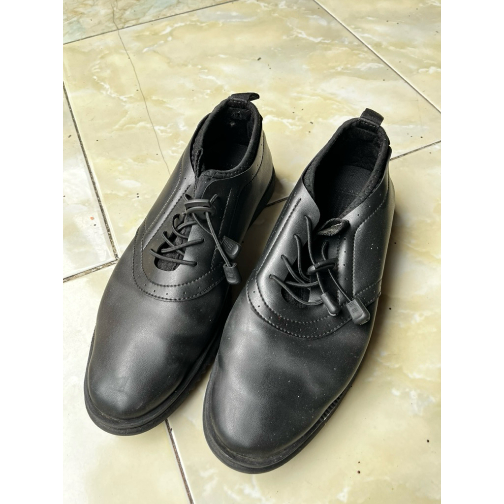 Sepatu Pria Casual