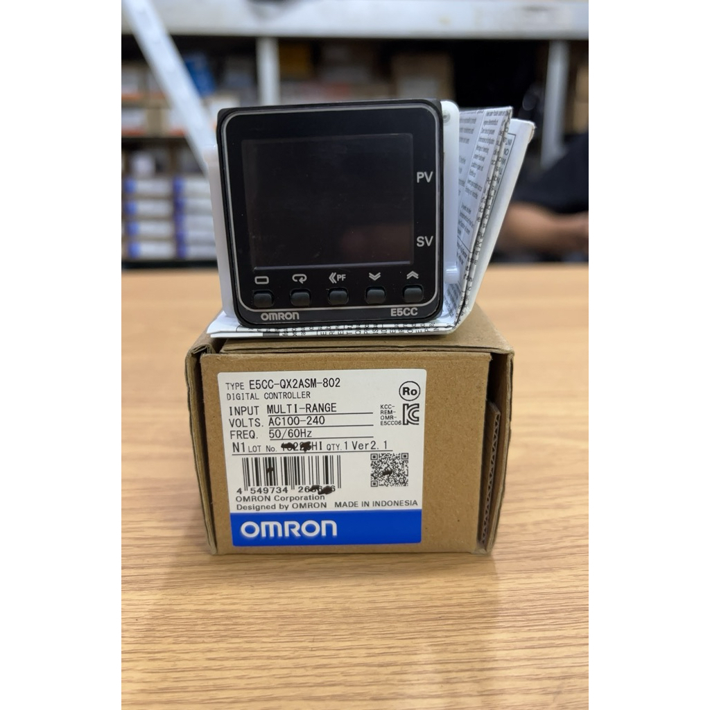 digital Controller omron E5CC-QX2ASM-802