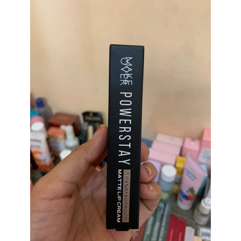 makeover powerstay lipmatte shade B11