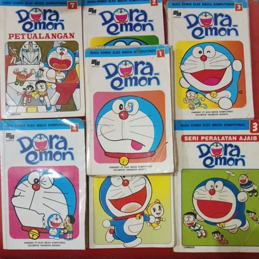Komik Doraemon bekas