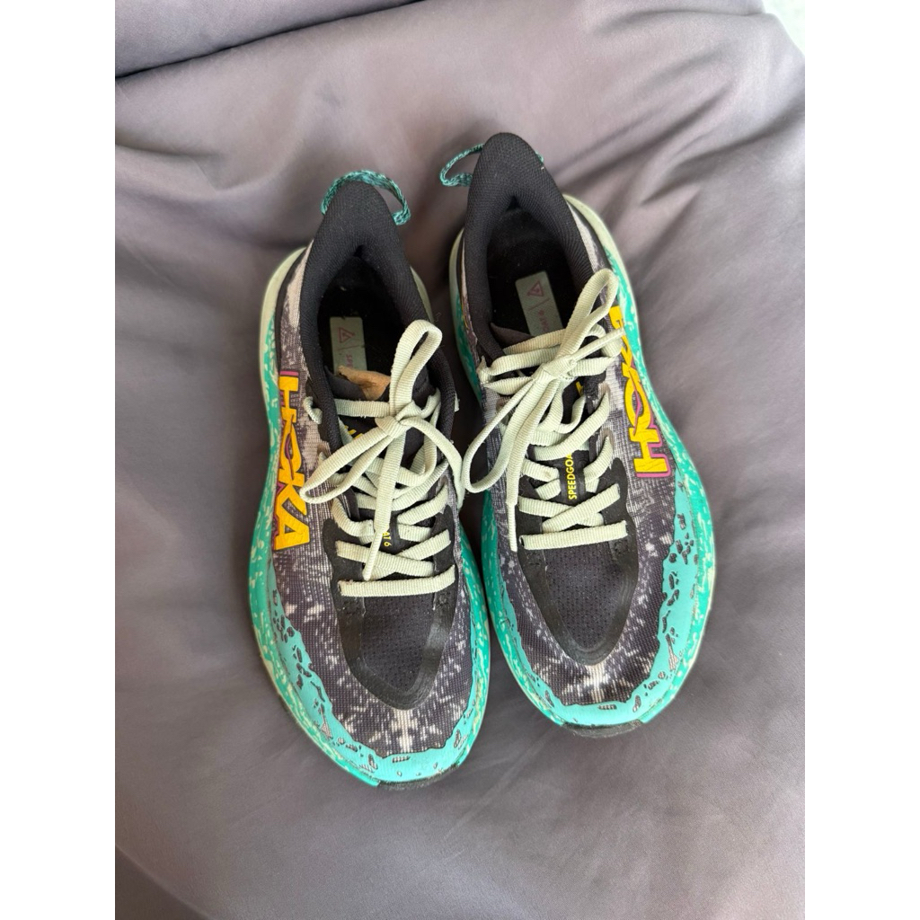 Sepatu trail
