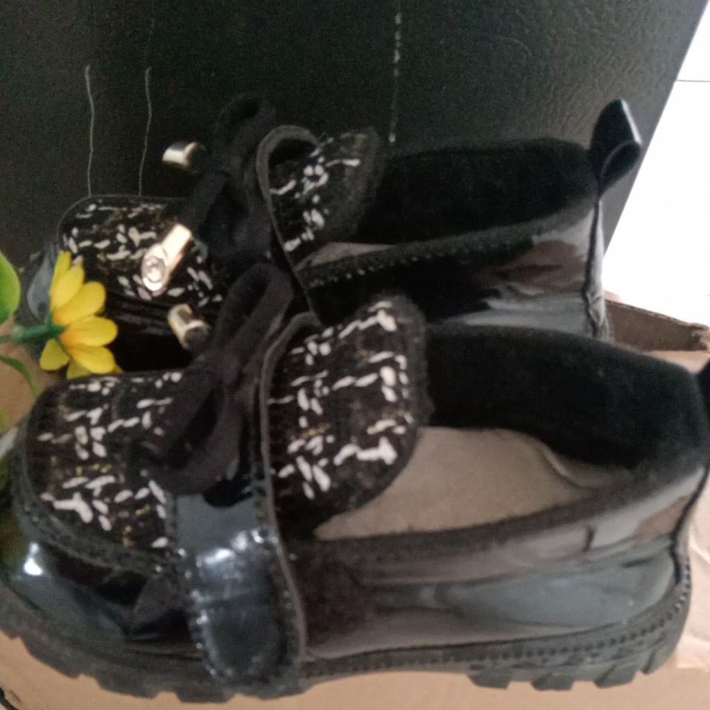 SEPATUFLORESVITAHITAM