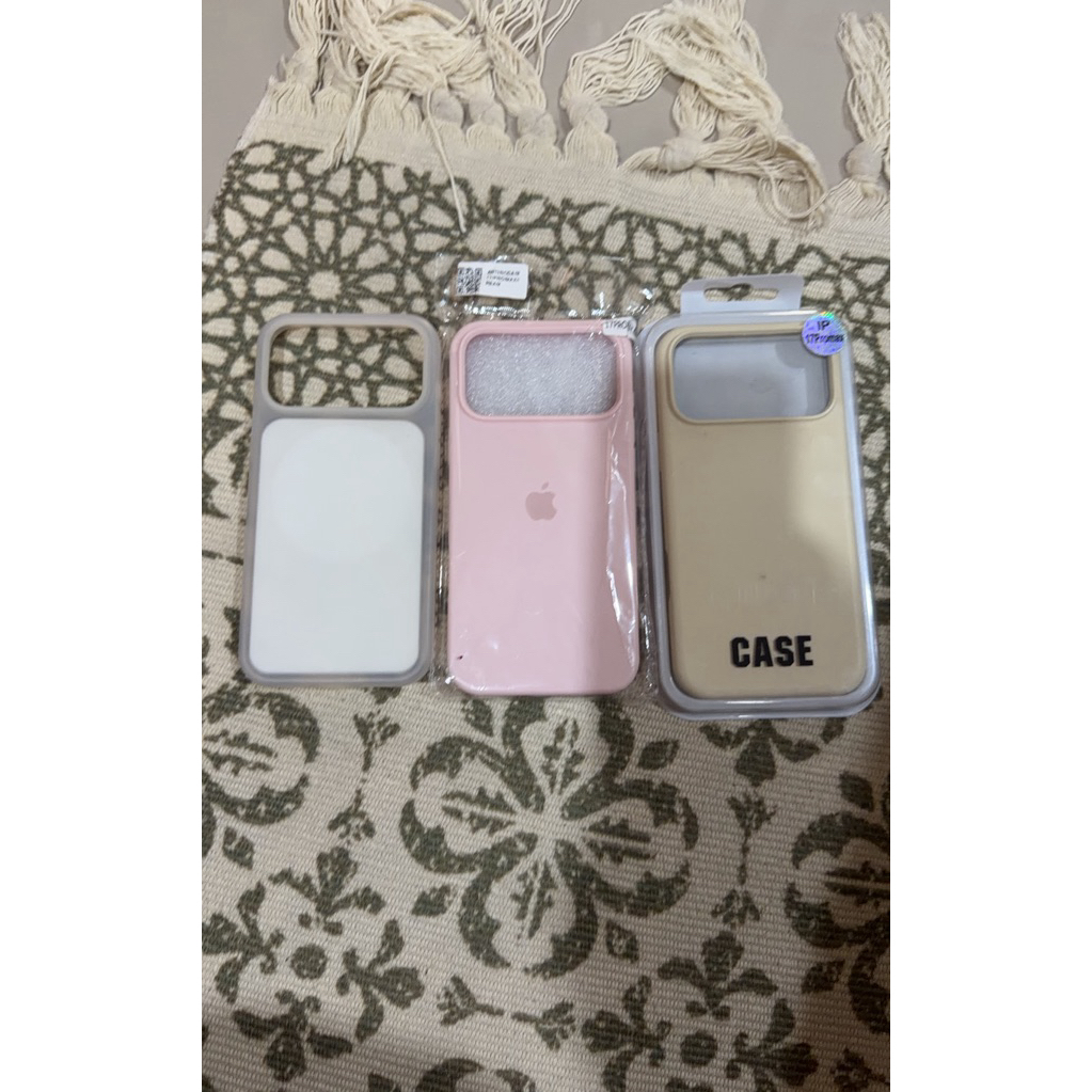 Case Iphone 17 Pro Max Preloved