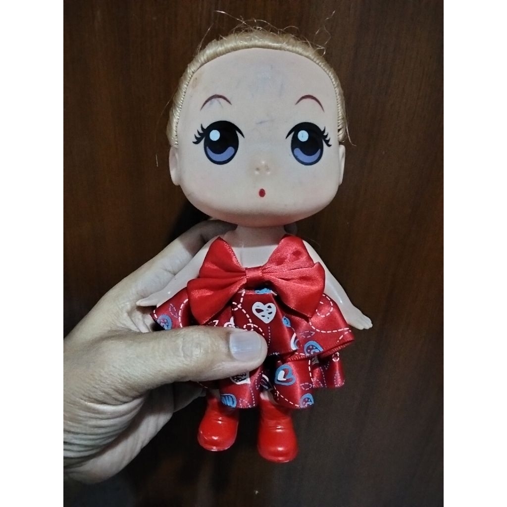boneka cewek imut