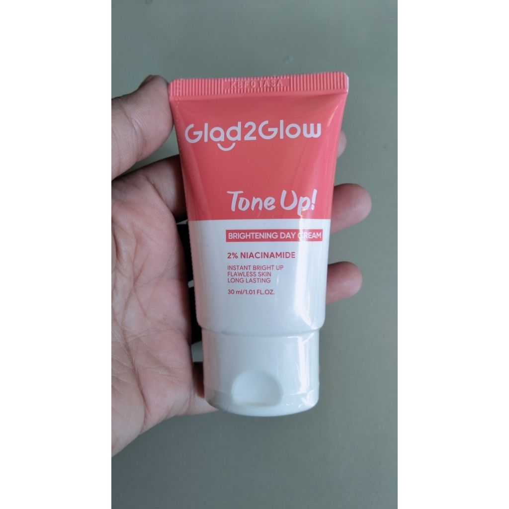 Glad2glow tone up