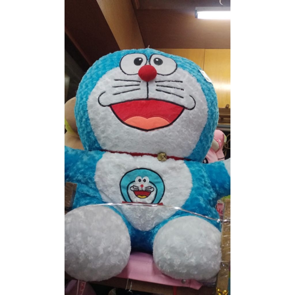 Boneka Doraemon Size Jumbo