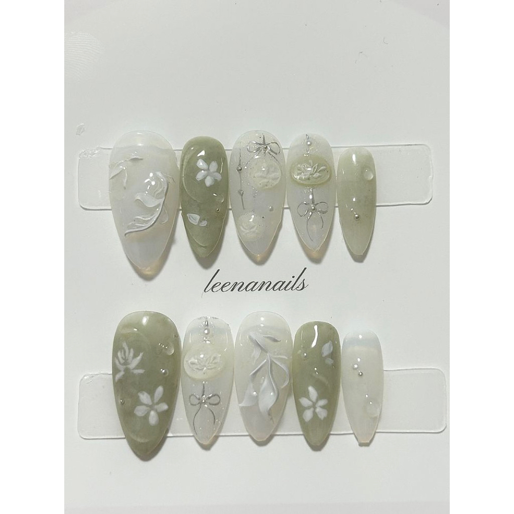 SAGE SERENITY PRESS ON NAIL