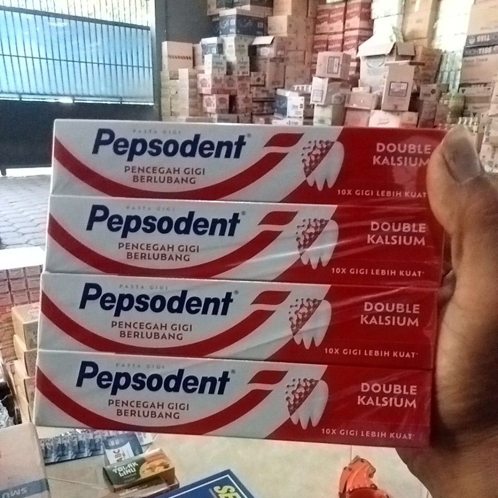 pepsodent 72gr 12pcs