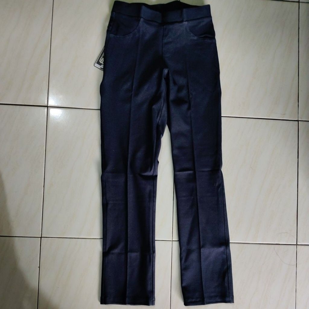CELANA ZETHA NAVY