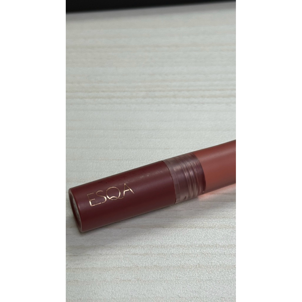 ESQA SLICK DRIP SERUM LIPTINT