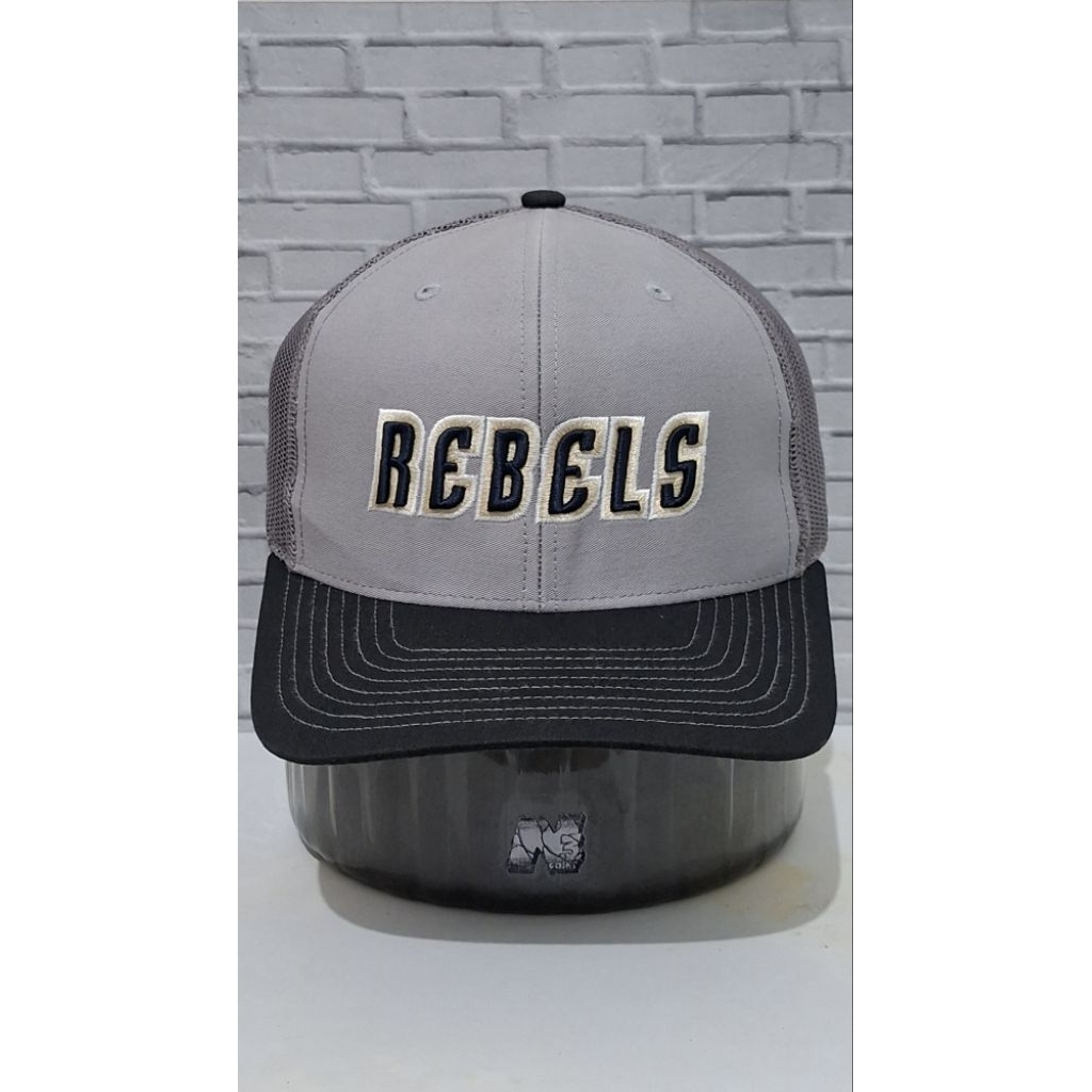 Trucker caps Richardson