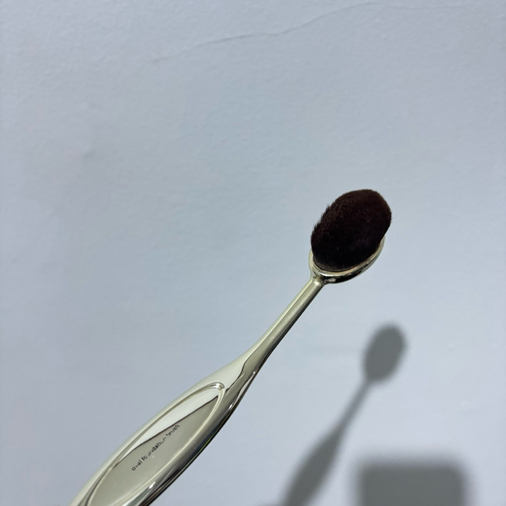 GUARDIAN Essential Oval Foundation Brush