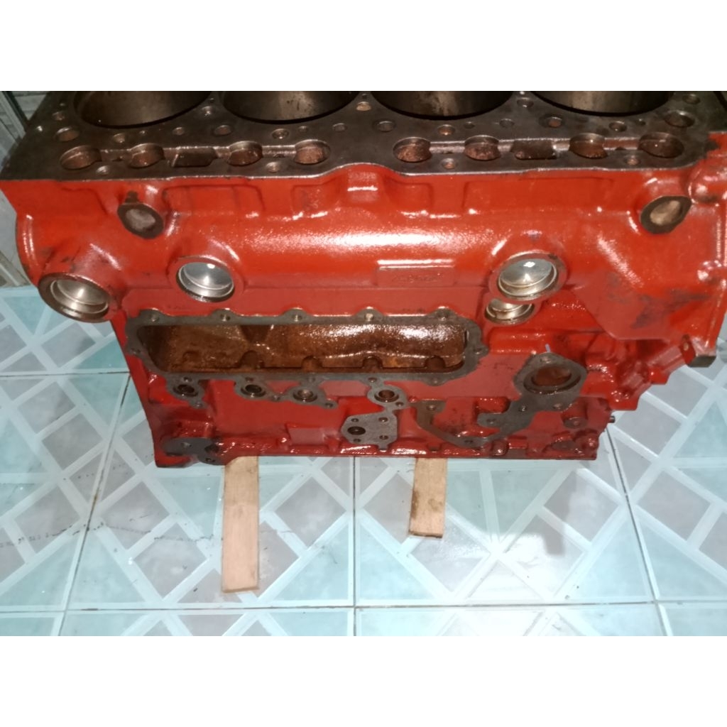 BLOK MESIN  DUTRO