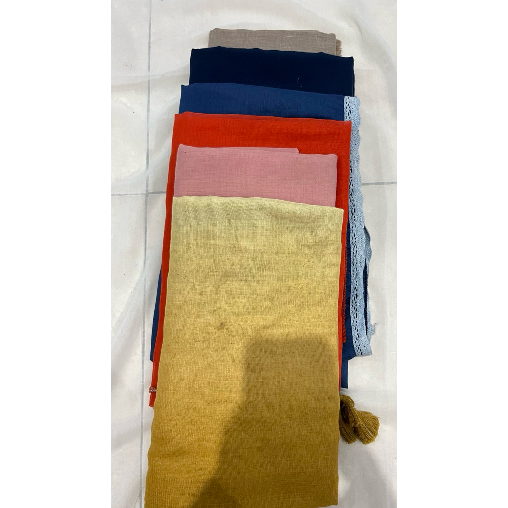Preloved hijab segi empat
