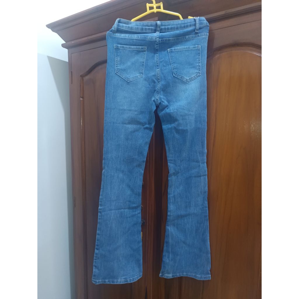 Cutbray jeans