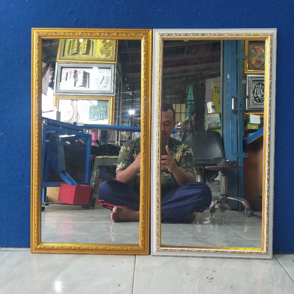 CERMIN GANTUNG DINDING