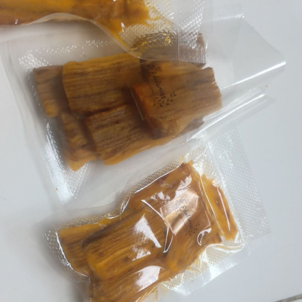 Pinggiran lapis legit Premium