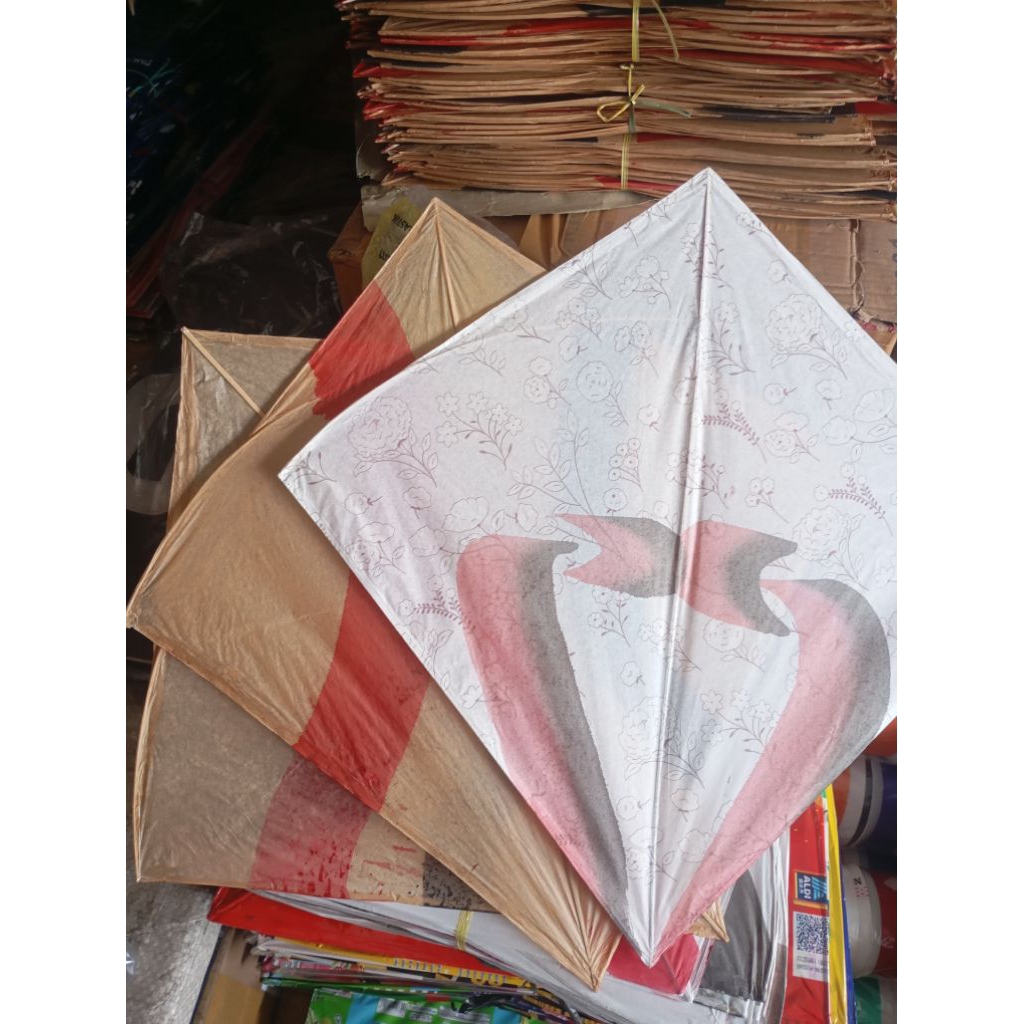 Layangan Kertas Tisu Kecil