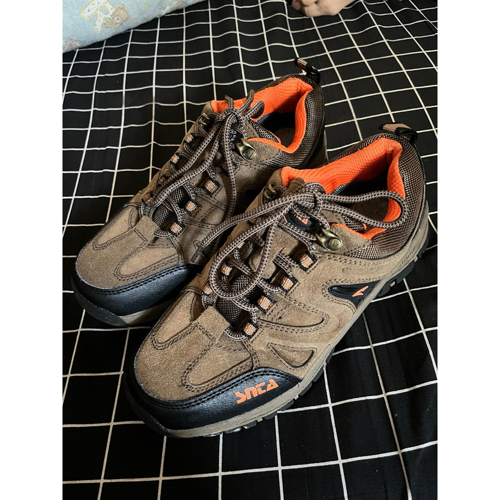 preloved Sepatu SNTA
