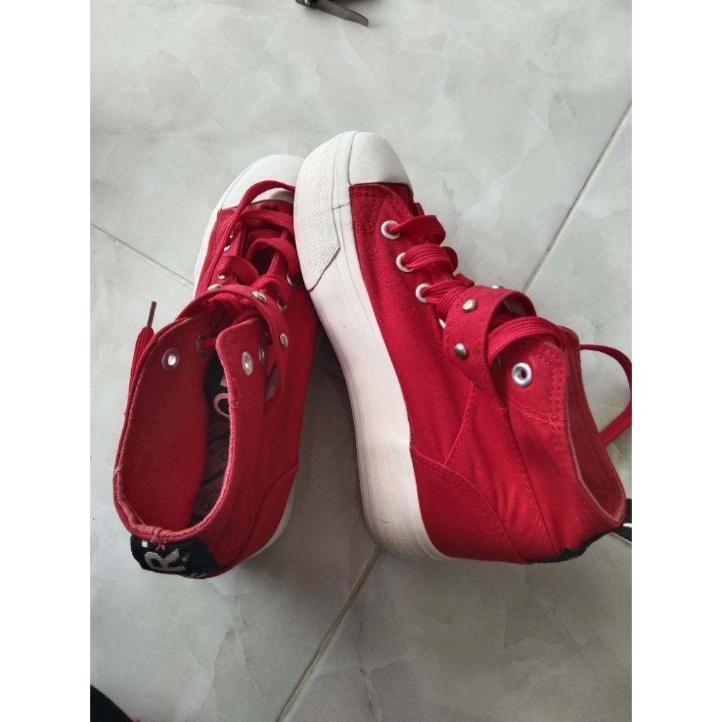 sepatu anak size37.