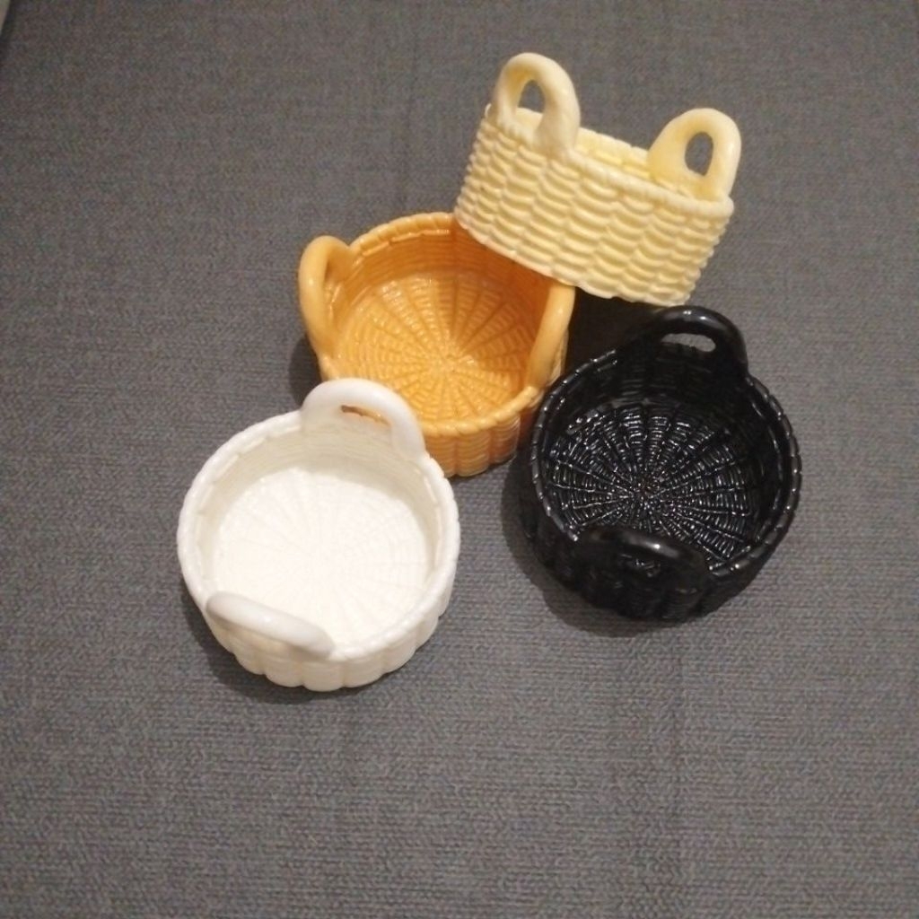 miniatur keranjang