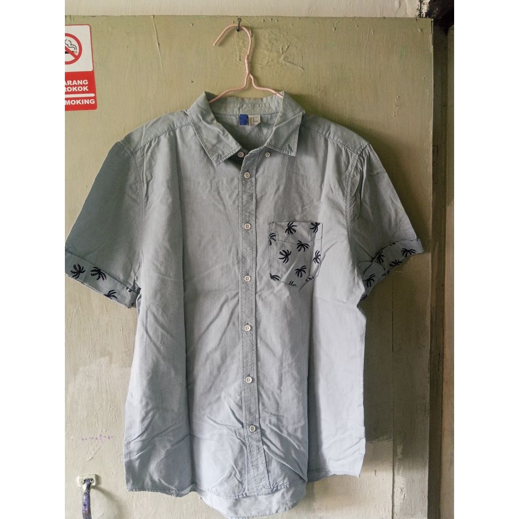 Kemeja pria lengan pendek