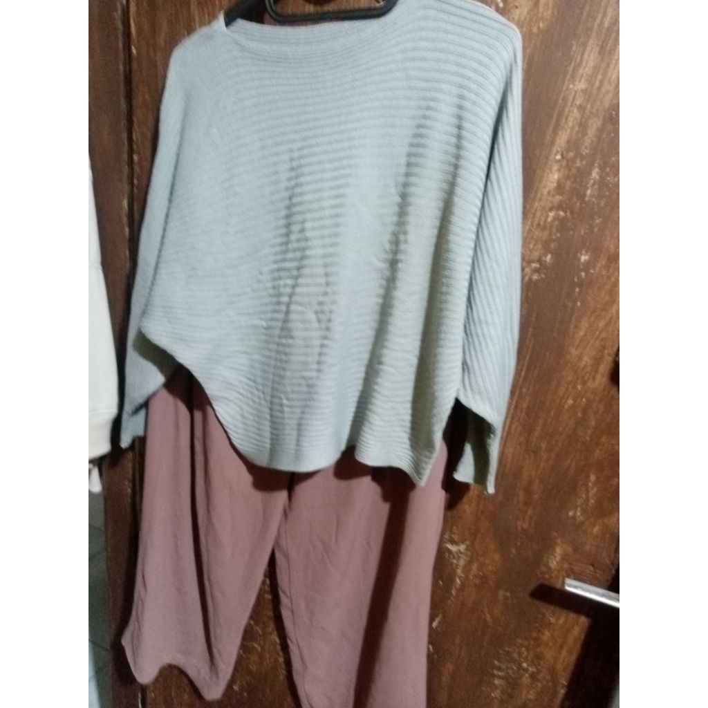 Set outfit wanita/setelan
