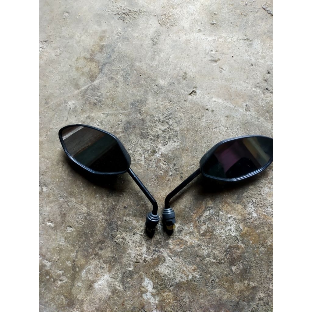Kaca spion honda beat