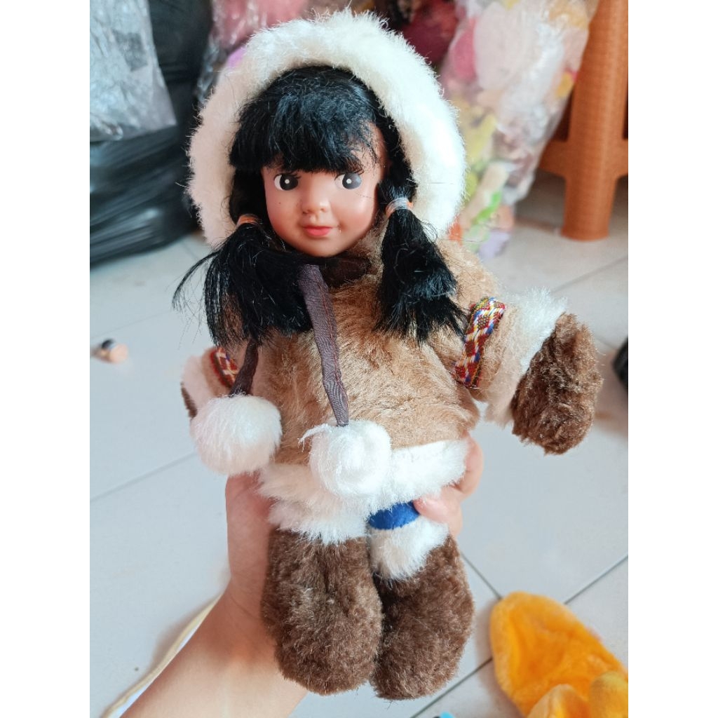 DOLL VINTAGE ALASKA