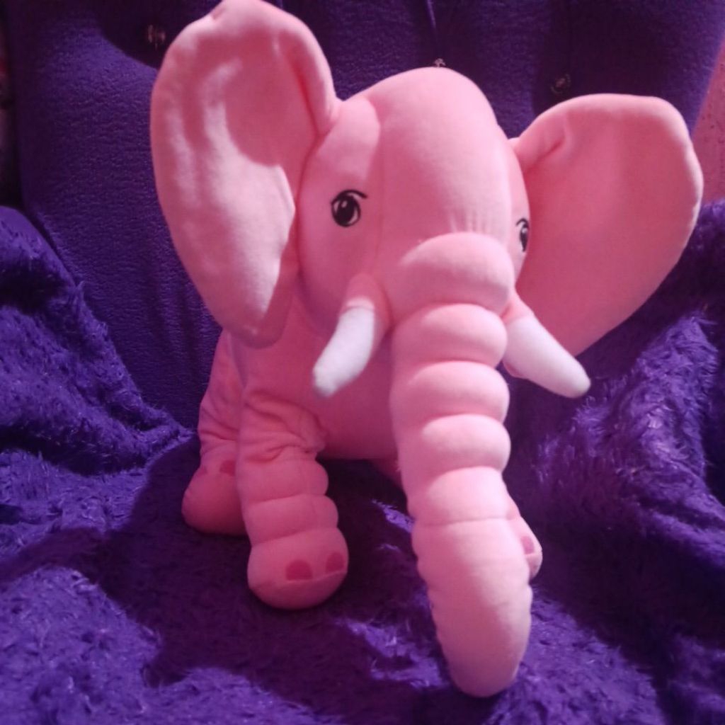 boneka gajah