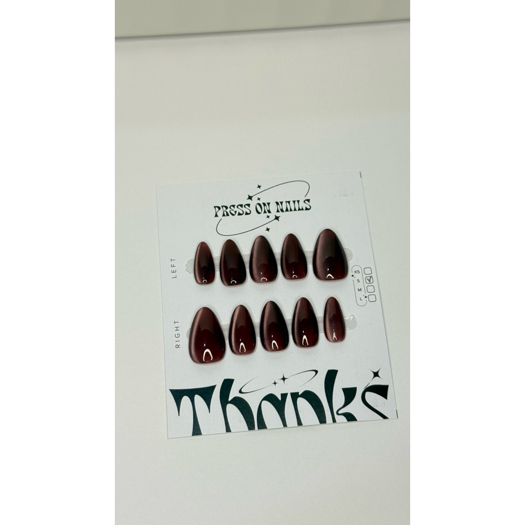 PRESS ON NAILS - CAT EYE