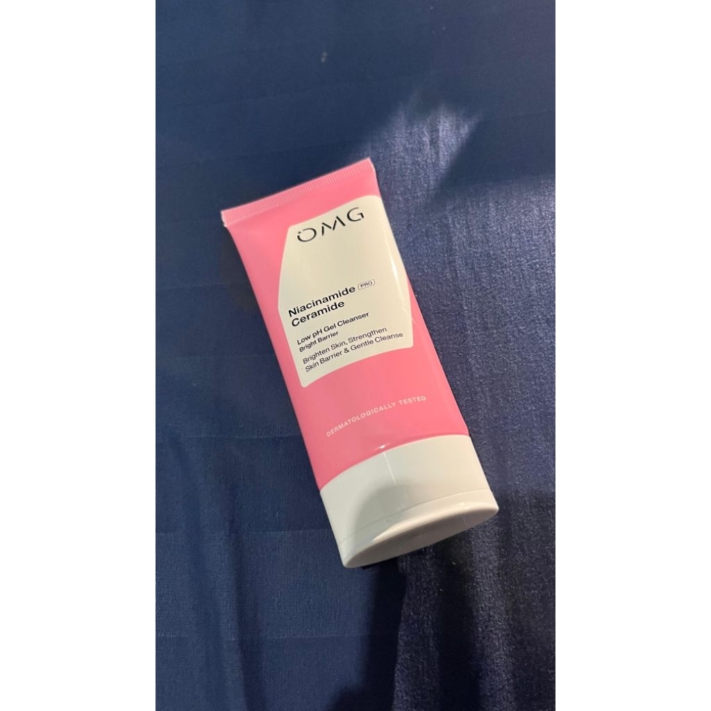 OMG facial wash
