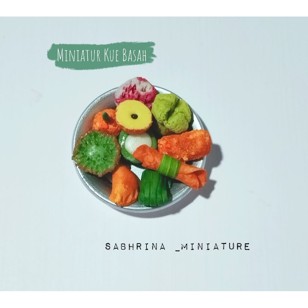 Miniatur Kue Basah dalam Piring