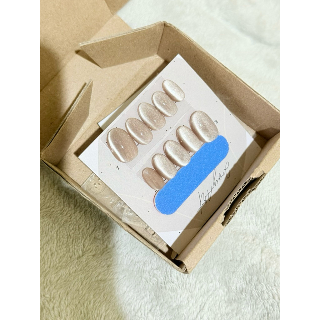 cat eye - press on nails