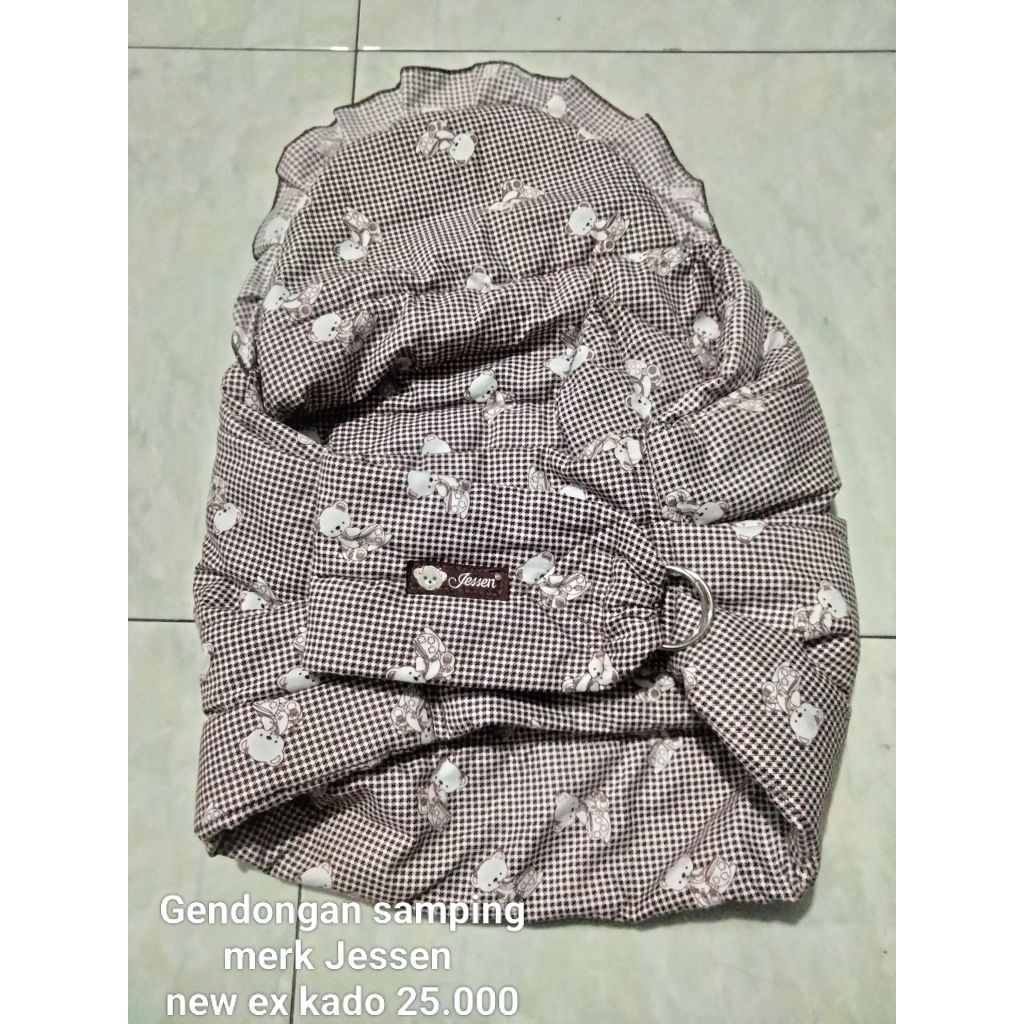 gendongan samping