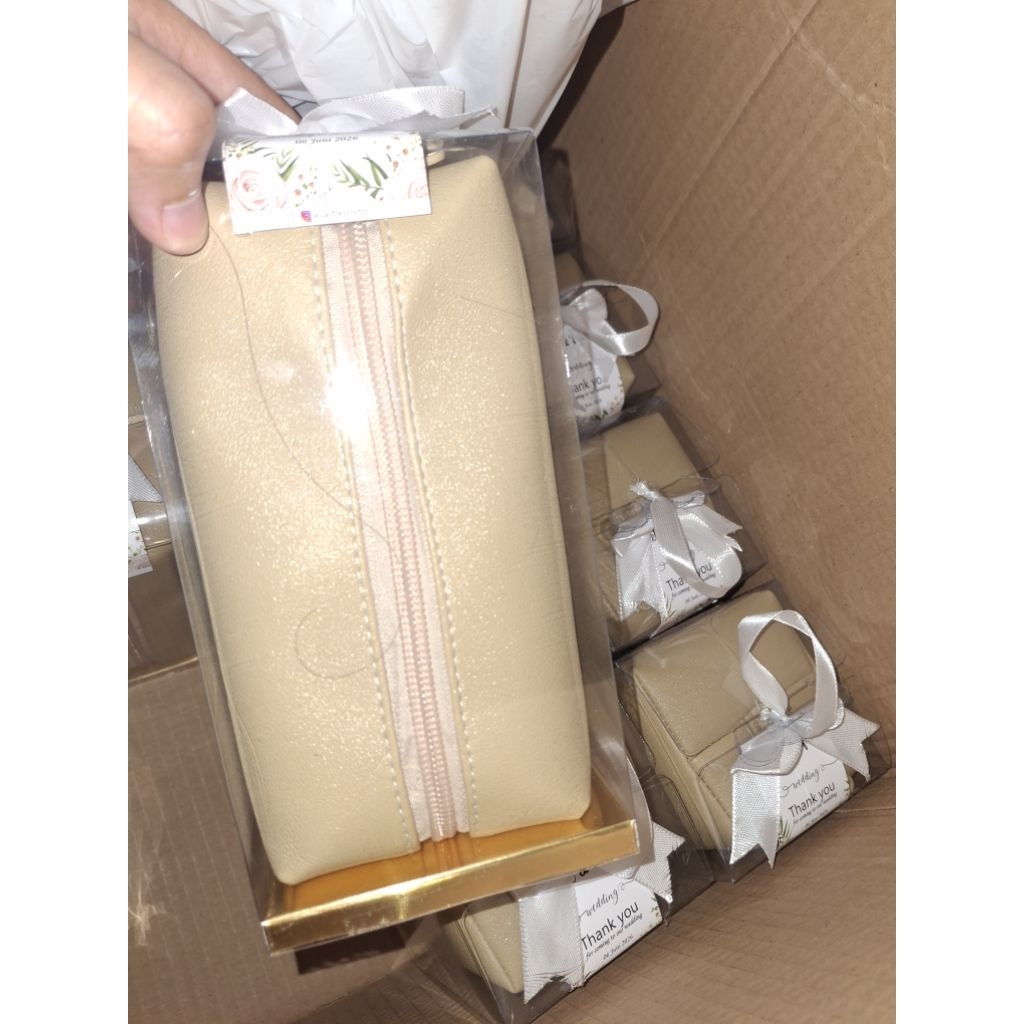 Pouch boxy