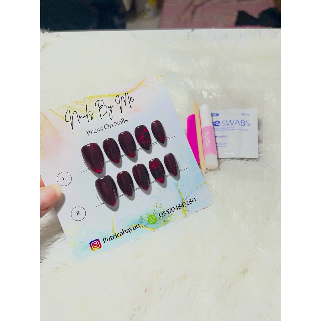 press on nails