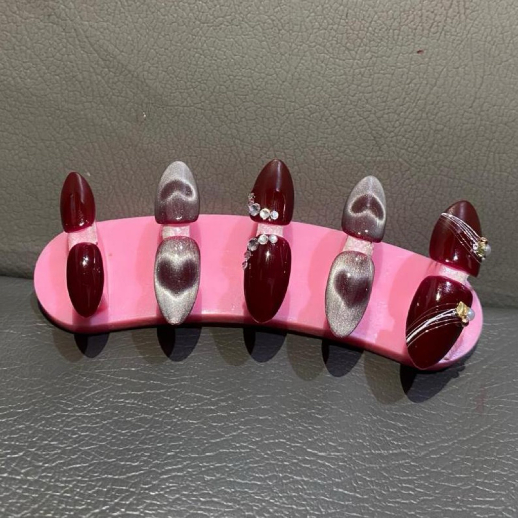 CUSTOM PRESS ON NAILS