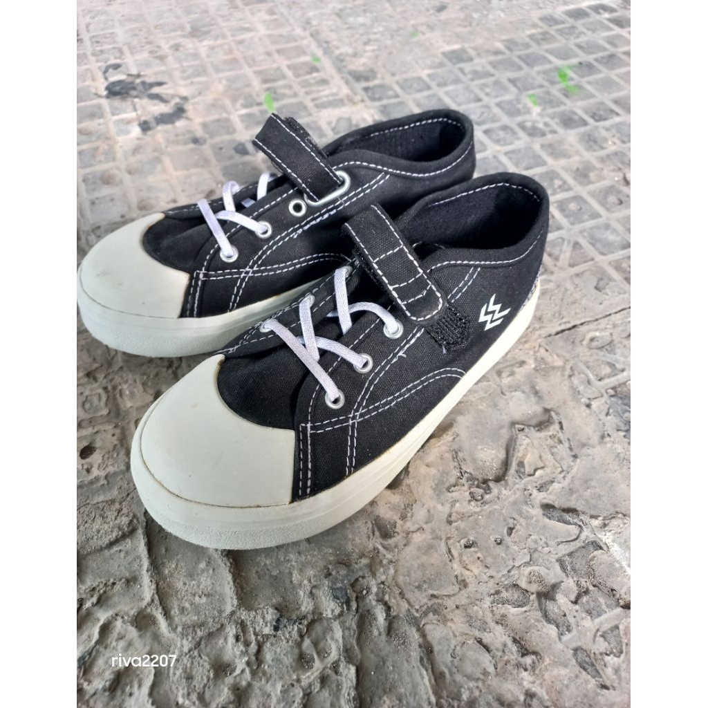 sepatu anak geoff