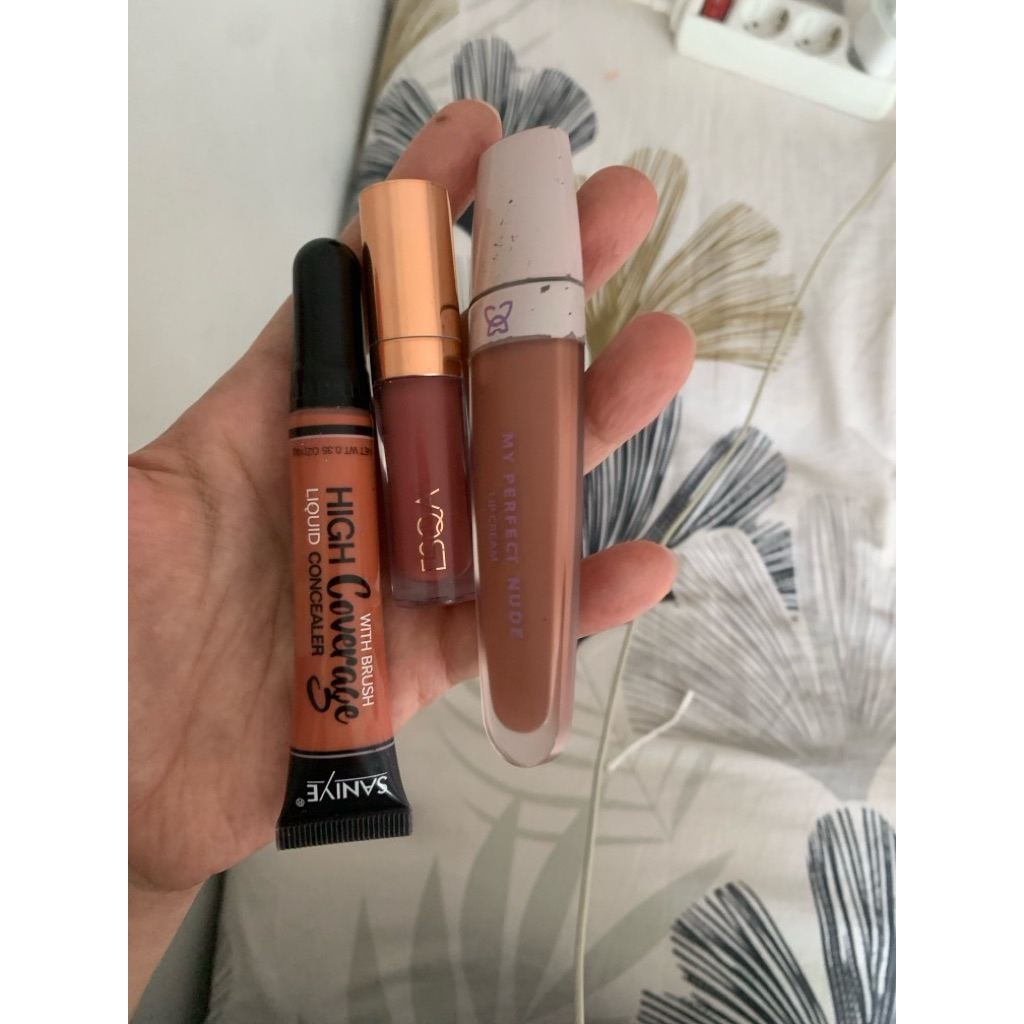 esqa lipgloss