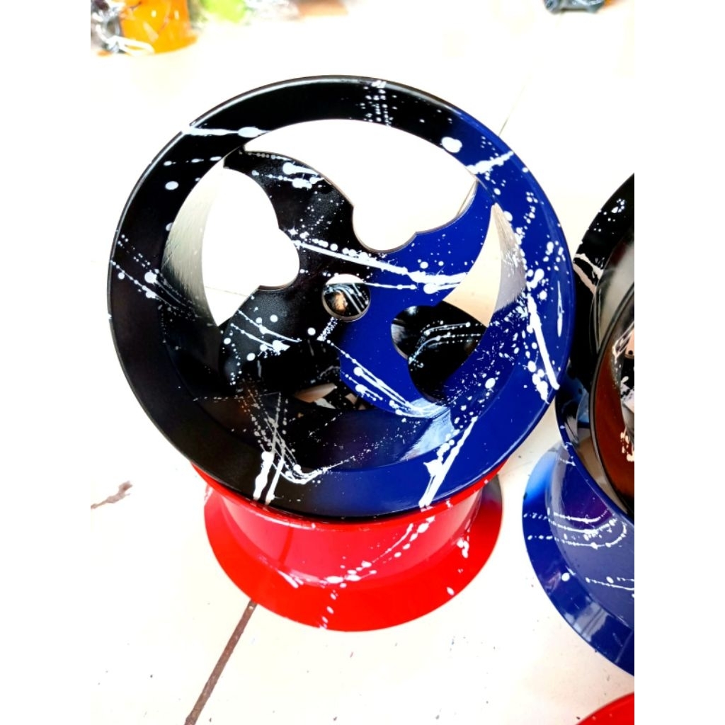 BLADU LAYANGAN HITAM BIRU