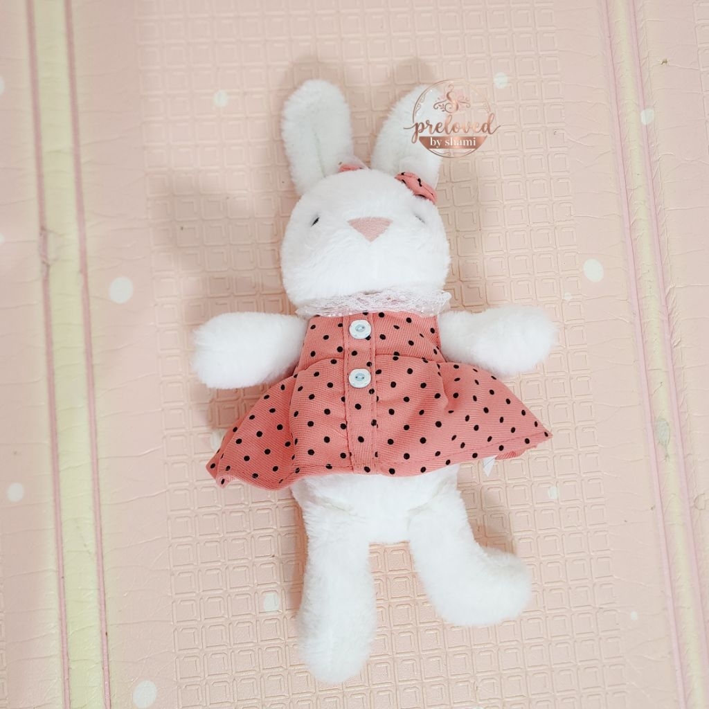 Preloved boneka kelinci cantik