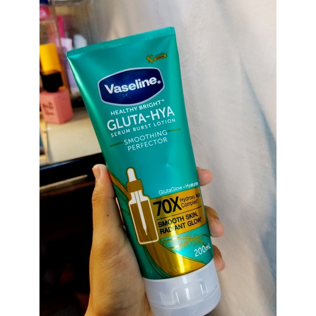 [PL] Vaseline Gluta Hya Smoothing Perfection 200 ml