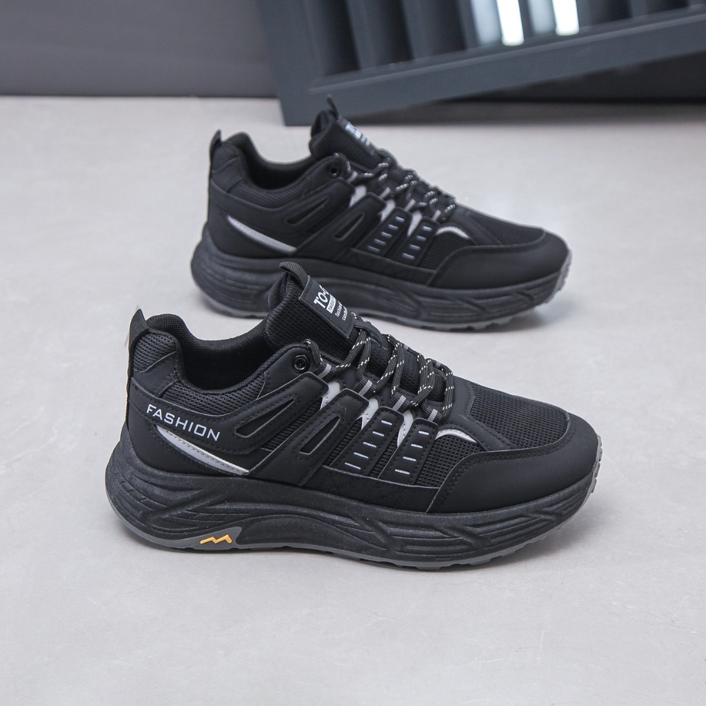 Sepatu Sneakers Pria